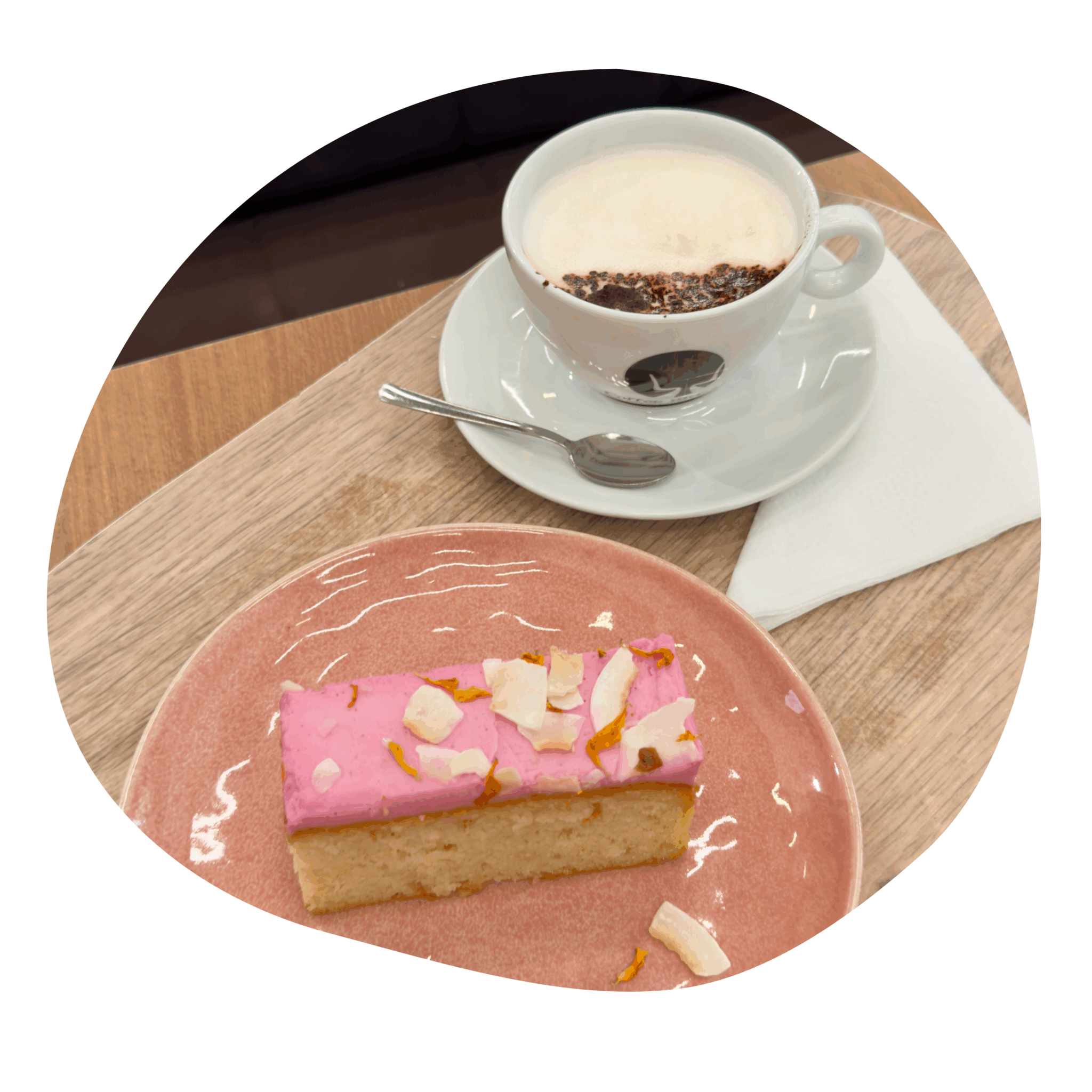 cappuccino cake fruit du dragon